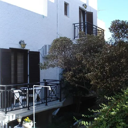 Lagoudera Guest house